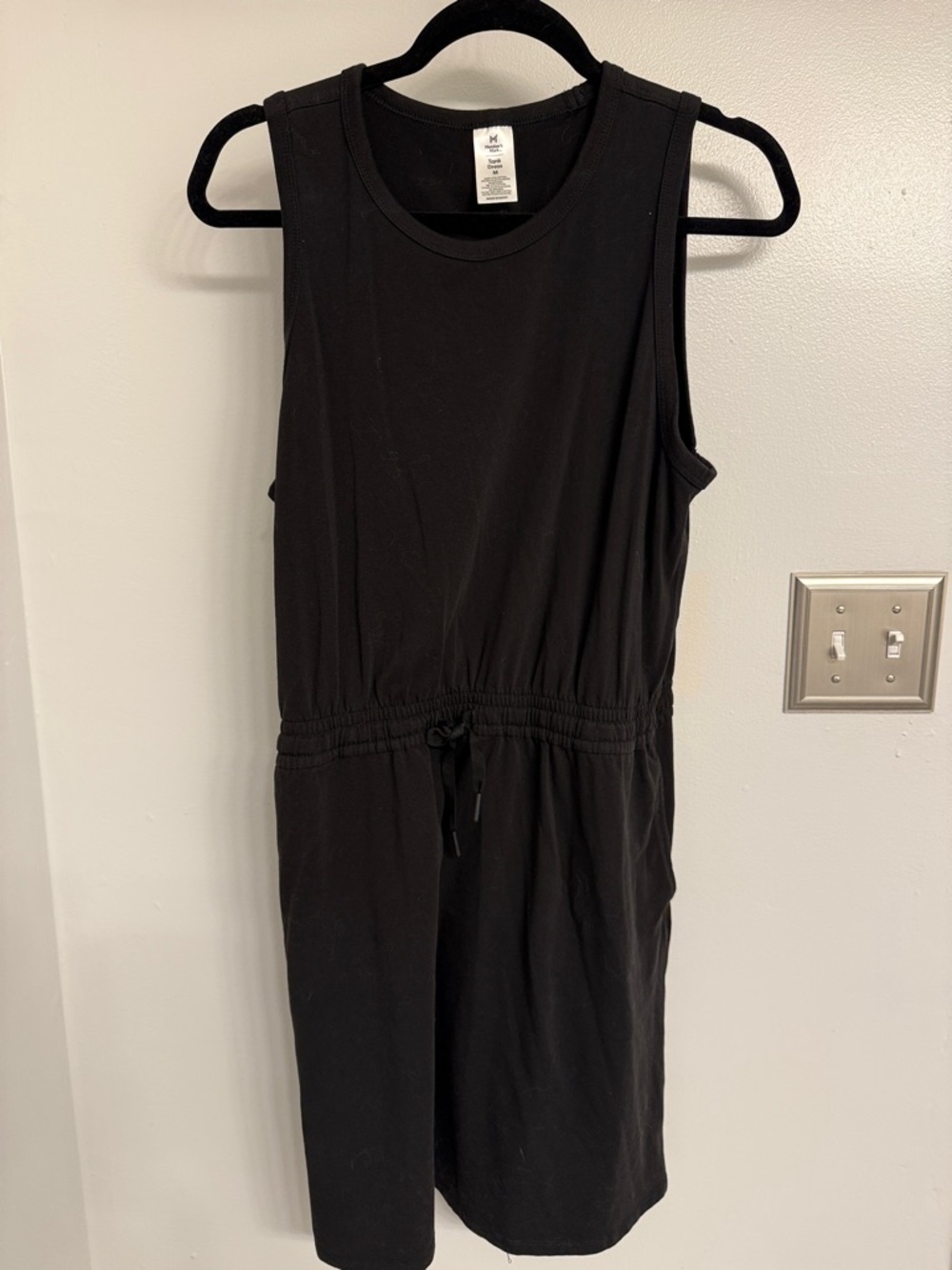 Black Sleeveless One-Piece Dress with Drawstring Waist with pockets!